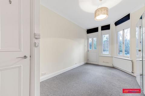 2 bedroom apartment to rent, Greencroft Gardens London NW6