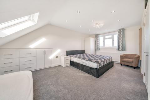22 Denham Way, Denham, Uxbridge, UB9 5AX