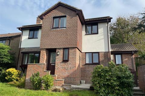 4 bedroom detached house to rent, Warleigh Crescent, Plymouth PL6