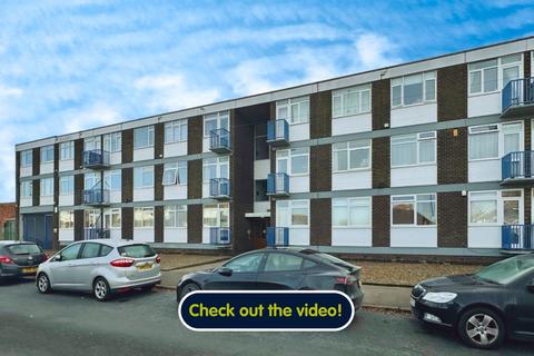 2 bedroom apartment for sale, Jellicoe House, Capstan Road, Hull, HU6 7AS