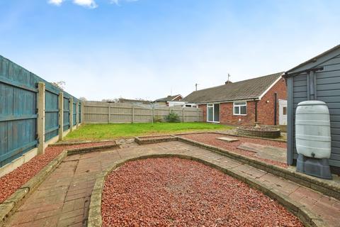 2 bedroom semi-detached bungalow for sale, Lexington Drive, Hull, HU4 6TH