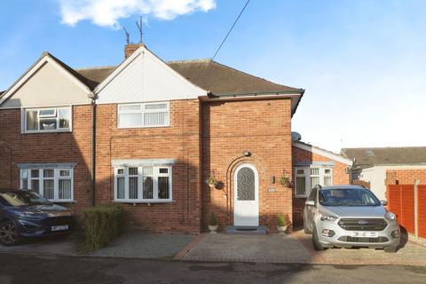 3 bedroom semi-detached house for sale, Ingleton Avenue, Hull, East Riding of Yorkshire, HU4 6AS