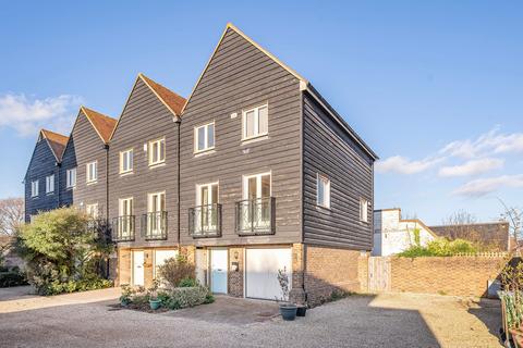 3 bedroom end of terrace house for sale, Belvedere Road, Faversham, ME13