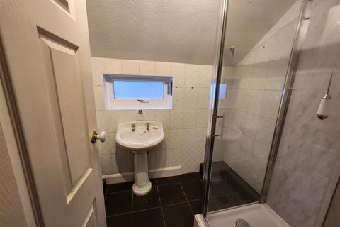 10 Willow Street, London, E4 7EG