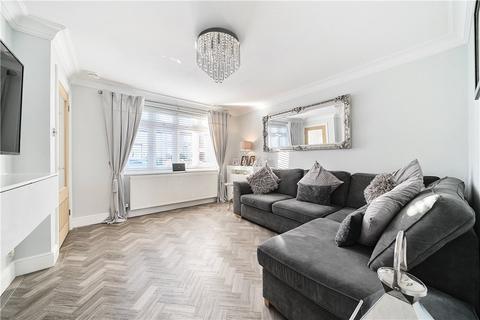 15 Slade Gardens, Erith, DA8 2HT