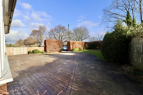 3 bedroom detached bungalow for sale, Moor End, Holme-On-Spalding-Moor, York