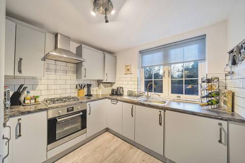 Heathfield Gardens, Brent Cross, London, NW11