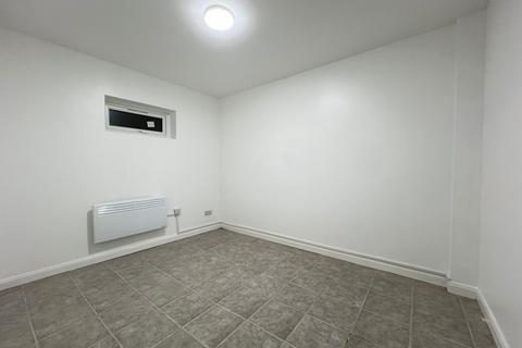 3 bedroom flat to rent, Abercorn Gardens, Romford, Essex, RM6