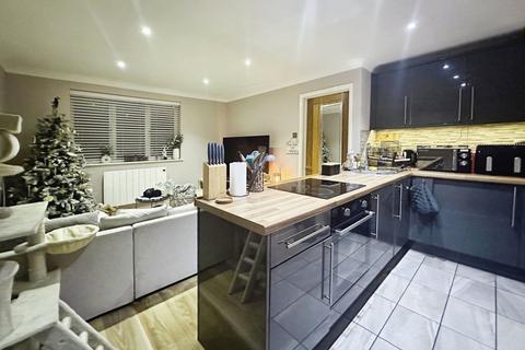 47 Broadhurst, Farnborough, GU14 9XA