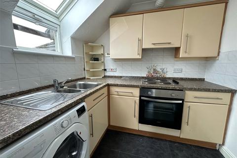 2 bedroom flat to rent, The Crescent, Kettering NN15