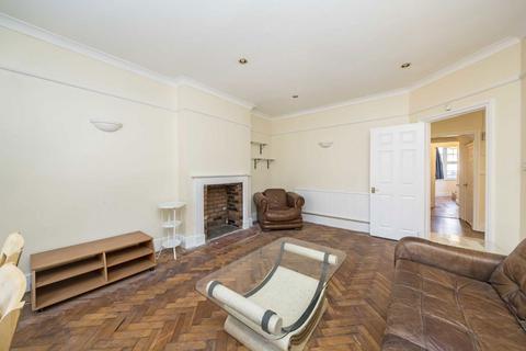 4 bedroom flat to rent, St. Cuthberts Road, London NW2