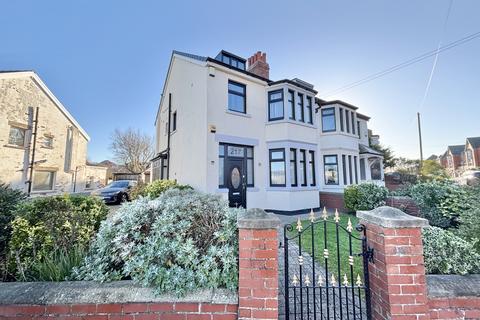 4 bedroom semi-detached house for sale, Holmfield Road, Bispham FY2