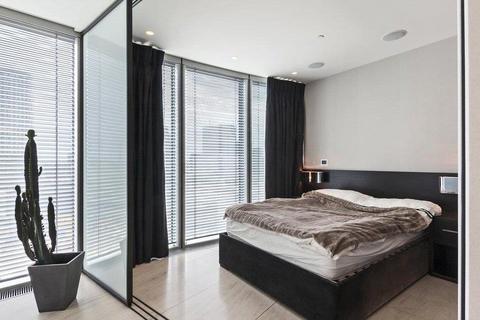 1 bedroom apartment for sale, 1 St. George Wharf, London SW8