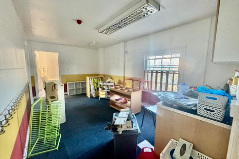 Office to rent, Luton LU1