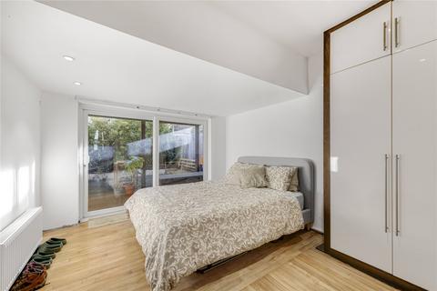 1 bedroom flat for sale, Stephendale Road, Fulham, SW6