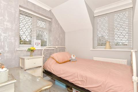 23a Frittenden Road, Wainscott, Rochester, ME2 4JU