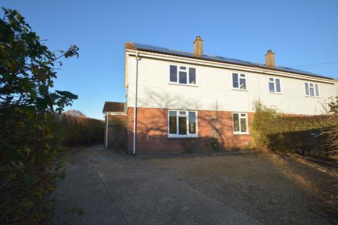 3 bedroom semi-detached house to rent, Highfields, Woodton, Bungay