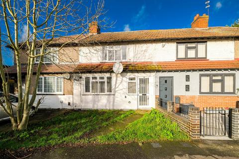 2 bedroom terraced house to rent, Mead Crescent, Chingford