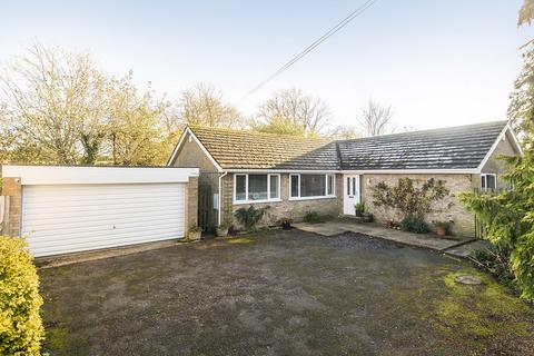 3 bedroom detached bungalow for sale, Kelmarsh Road, Clipston