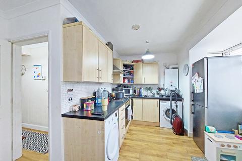 2 bedroom maisonette for sale, Shaftesbury Avenue, Harrow HA2