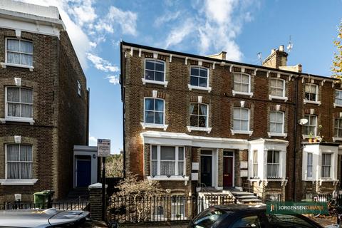 1 bedroom flat for sale, Loftus Road, Shepherds Bush, London W12 7EH