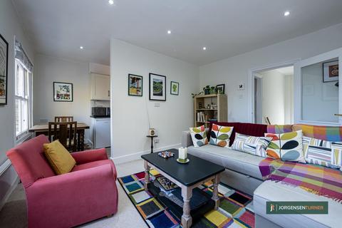 1 bedroom flat for sale, Loftus Road, Shepherds Bush, London W12 7EH