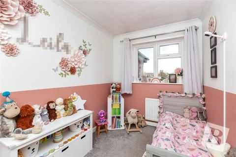 1 Chalice Close, Basildon, SS14 1SF