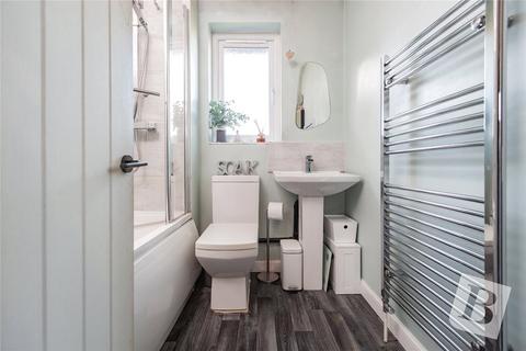 1 Chalice Close, Basildon, SS14 1SF
