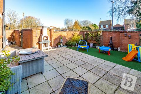 1 Chalice Close, Basildon, SS14 1SF