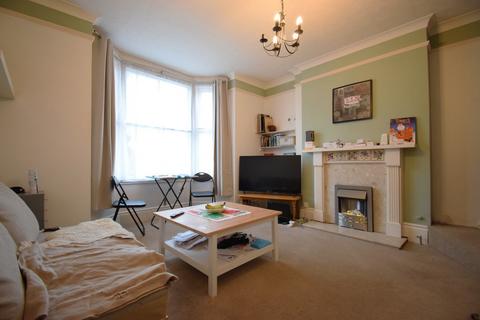Flat 2, 18 Adelaide Square, Bedford, MK40 2RW