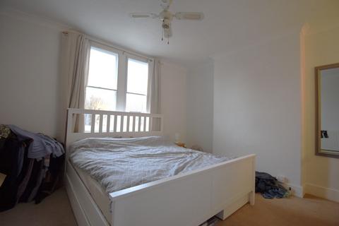 Flat 2, 18 Adelaide Square, Bedford, MK40 2RW