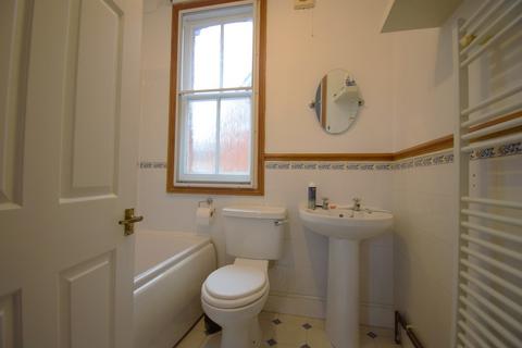 Flat 2, 18 Adelaide Square, Bedford, MK40 2RW
