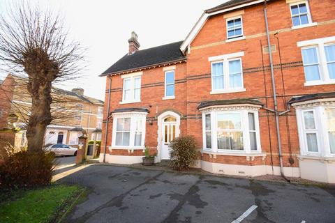 Flat 2, 18 Adelaide Square, Bedford, MK40 2RW