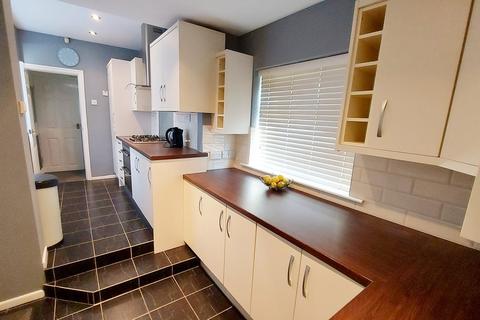 3 bedroom semi-detached house for sale, Tennyson Road, Widnes