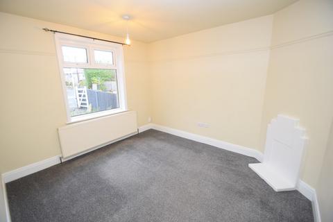 2 bedroom semi-detached bungalow to rent, Jubilee Drive, Keighley BD21