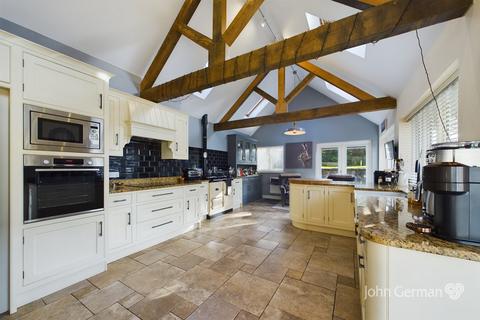 4 bedroom detached house for sale, Breedon Lane, Tonge