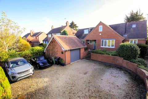 4 bedroom detached house for sale, Breedon Lane, Tonge