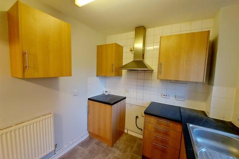 2 bedroom semi-detached house to rent, Cambridge Street, Mansfield