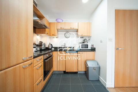 2 bedroom flat to rent, Morton close, London, E1