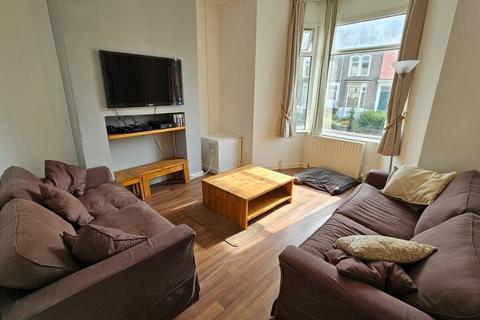 4 bedroom house share to rent, King Edwards Road, Swansea