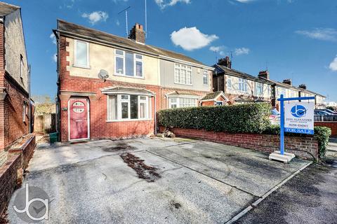 3 bedroom semi-detached house for sale, Cowdray Avenue, Colchester