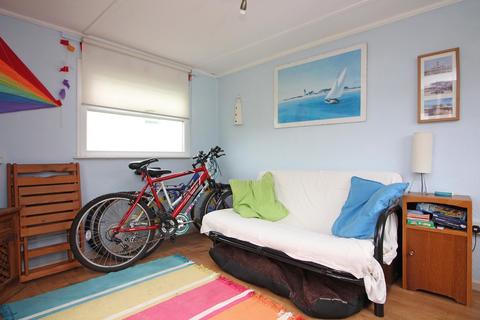 2 bedroom chalet for sale, Links Road, Mundesley