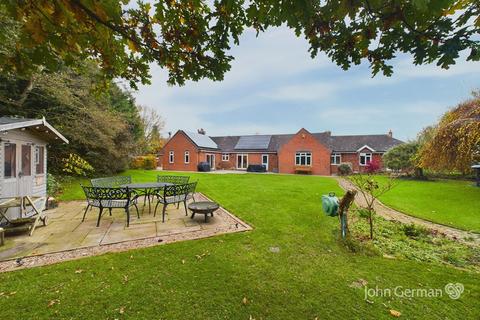 4 bedroom detached bungalow for sale, Mill Lane, Scropton