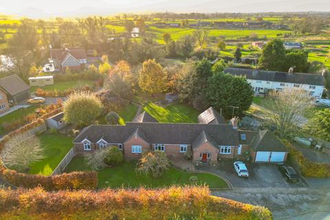 4 bedroom detached bungalow for sale, Mill Lane, Scropton