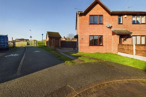 2 bedroom semi-detached house to rent, Pentland Close, Chester