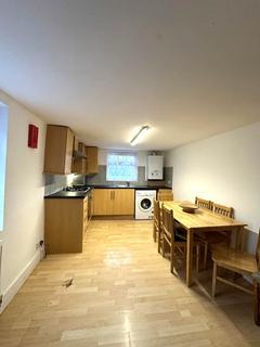 4 bedroom apartment to rent, Palmerston Road E17 6PG