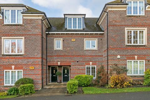 2 bedroom ground floor flat for sale, Chilbolton Avenue, Winchester, SO22