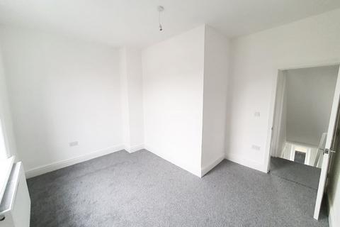 2 bedroom terraced house to rent, Lower East Avenue, Barnoldswick, Lancashire, BB18 6DN