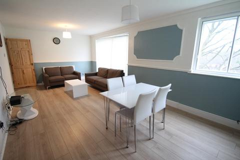 2 bedroom flat for sale, Niall Close, Birmingham B15