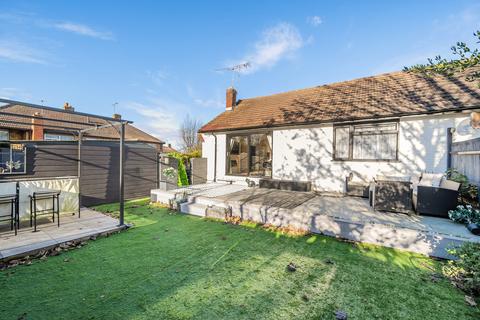 2 bedroom bungalow for sale, Veryan Close, Orpington BR5